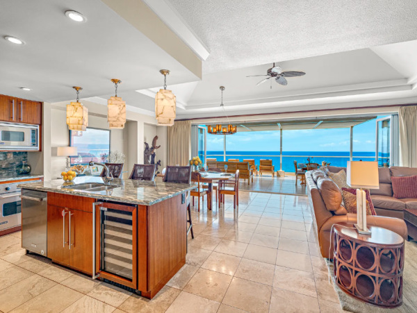 Luxurious 7-Bedroom Oceanfront Retreat in Maui